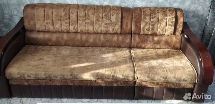 Диван б/у можно как угловой, угол есть