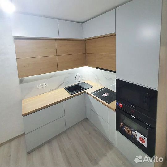 Кухонный гарнитур. Цена за всю кухню