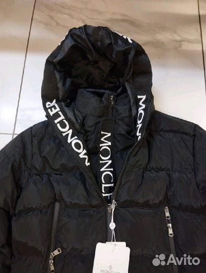 Пуховик Moncler