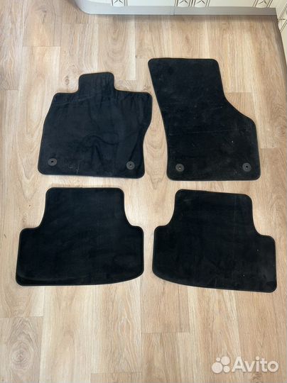 Комплект оригинальных летников ковриков audi a3