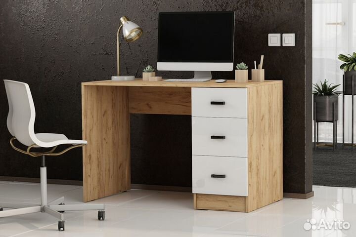 Стол письменный