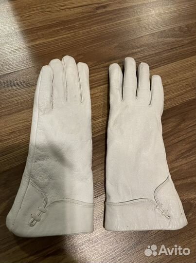 Перчатки из натуральной кожи белые
