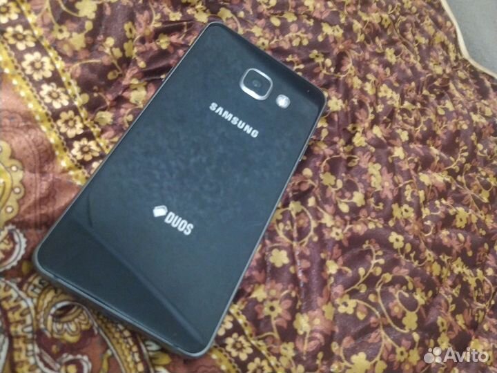 Телефон Samsung