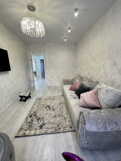 2-к. квартира, 56 м², 10/18 эт.