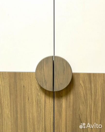 Шкаф с зеркалом