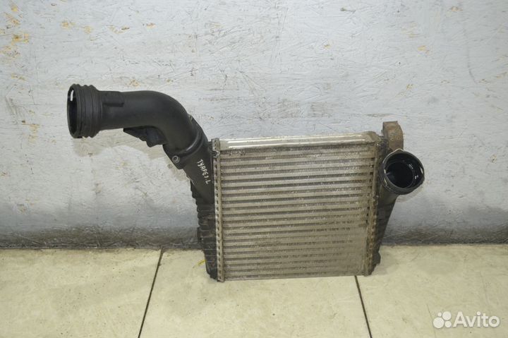 Радиатор интеркулера Volkswagen Touareg