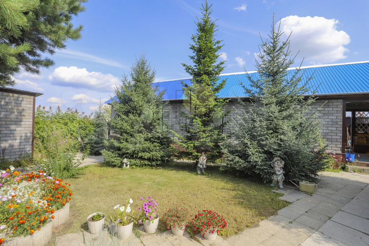 Дом 180 м² на участке 7 сот.