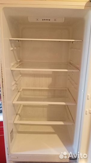 Продам холодильник на запчасти LG