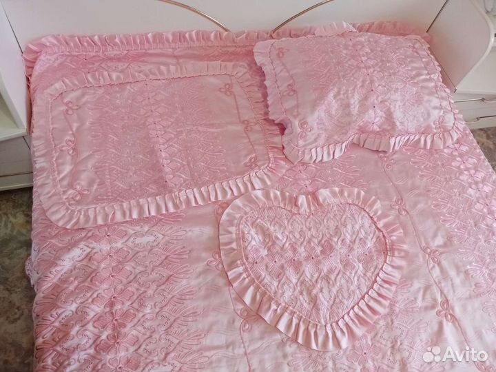 Шторы и покрывало