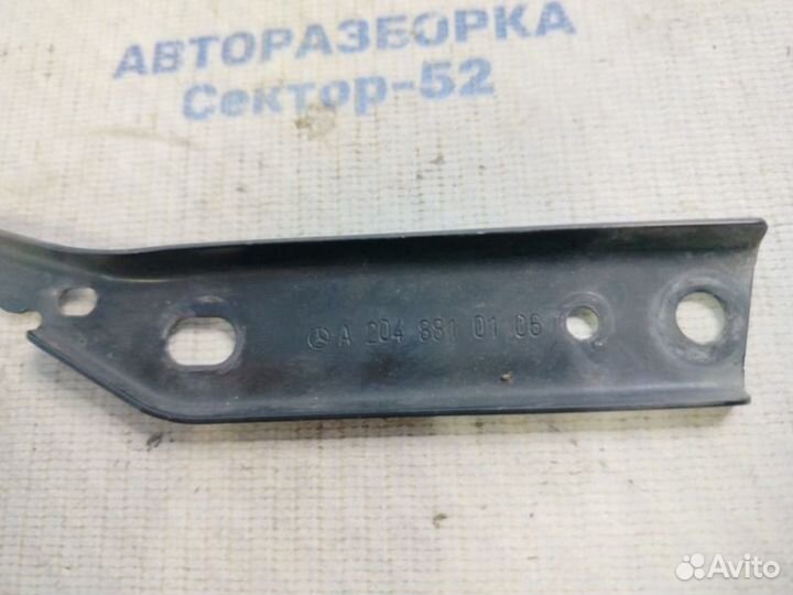 Кронштейн бампера передний левый Mercedes W204