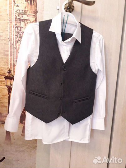 Школьный костюм тройка 134-140
