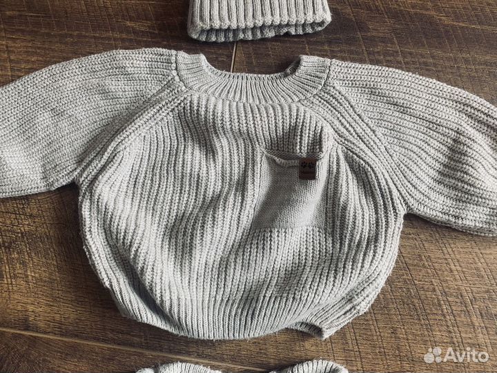 Вязаный костюм для малыша 74-80