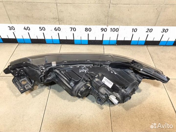 Фара правая Mitsubishi Outlander GF