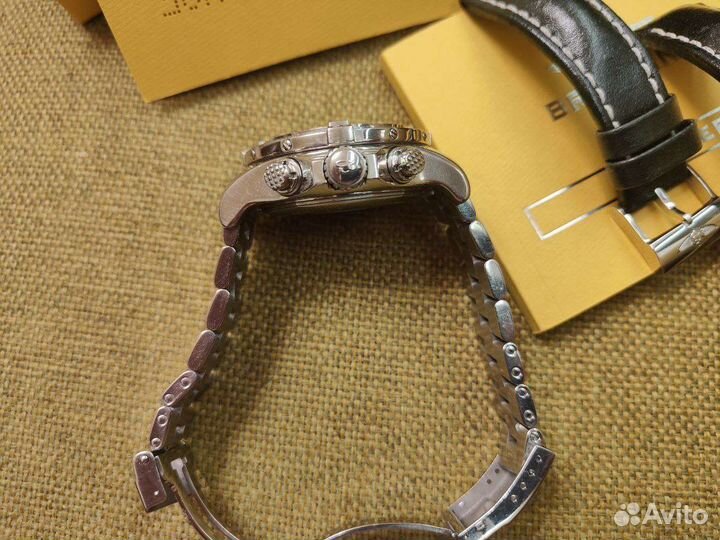 Часы breitling avenger