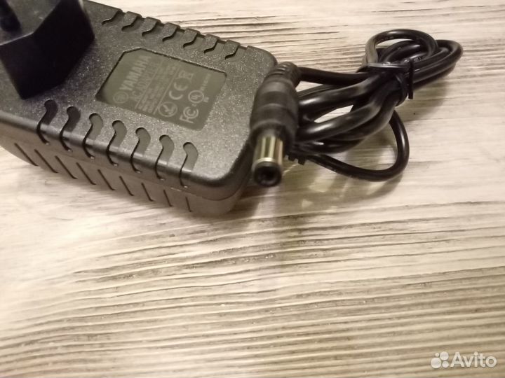 Блок питания Yamaha P-140 (PA-150B 12V 1.5A)