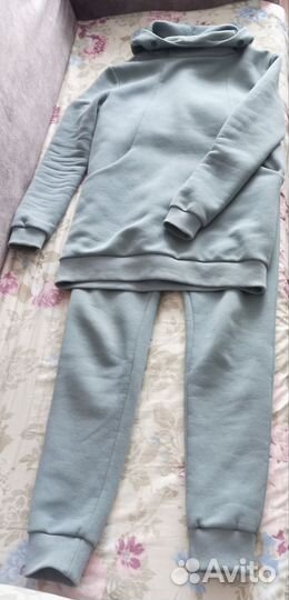 Спортивные костюмы женские