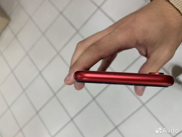 iPhone xr 64gb red