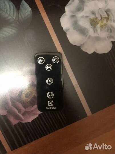 Продам напольный вентилятор Electrolux модель EFF