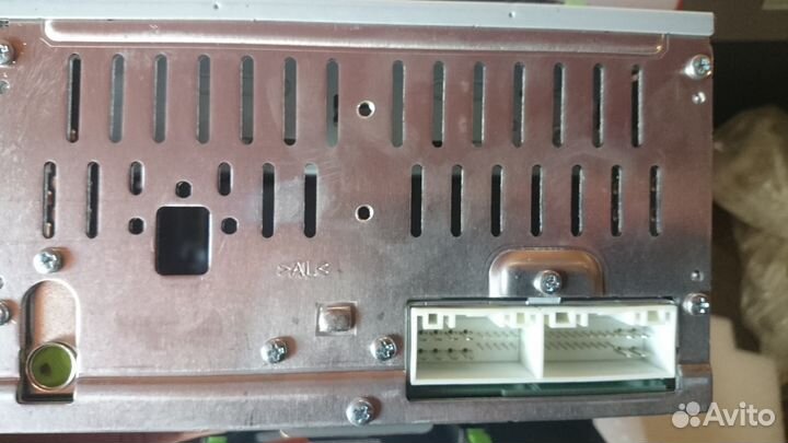 Штатное головное устройство на Kia Sportage 3