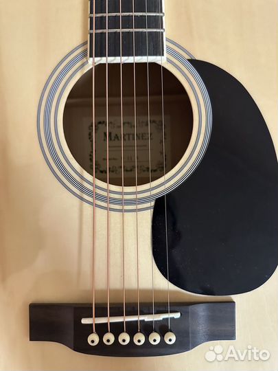 Акустическая гитара
