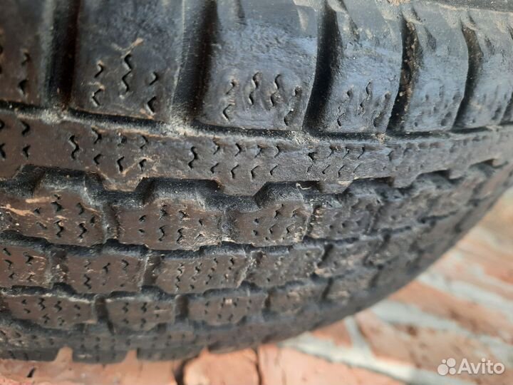 Bridgestone Blizzak W965 145/12.5 R12