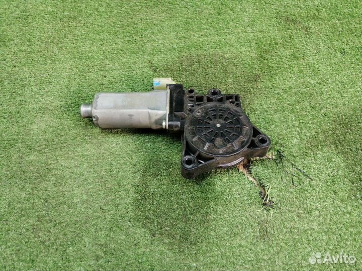 Блок моторчика стеклоподъемника задний левый Kia