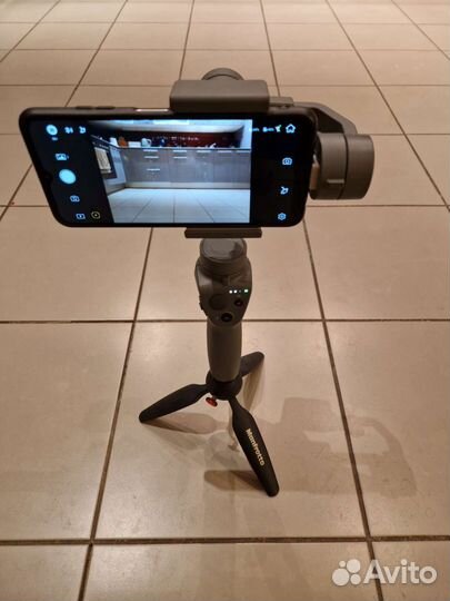 Стабилизатор DJI Osmo mobile 2