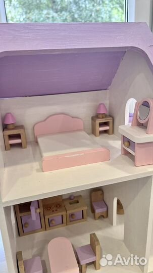 Домик кукольный