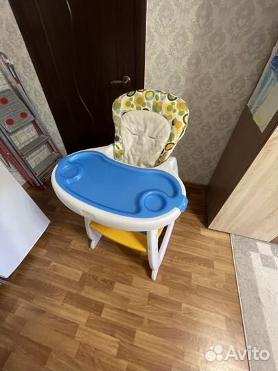 Детский стульчик для кормления