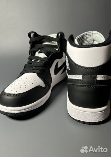 Кроссовки Nike Air Jordan 1 Black White Люкс