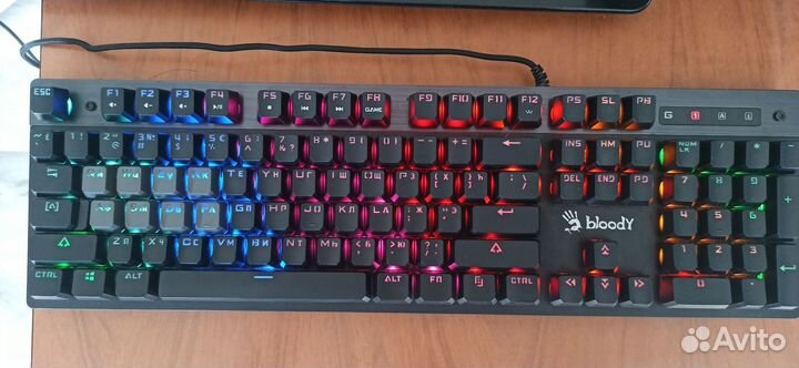 Игровая механическая клавиатура