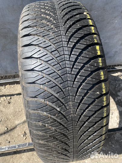 Goodyear Vector 4Seasons 235/55 R18