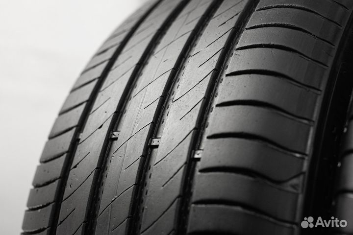 Delinte DS2 SUV 295/40 R21 111W
