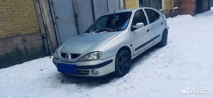 В полном разборе Renault Megane 1