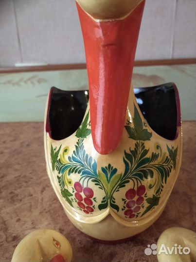 Лебедь ручная роспись (сувениры)