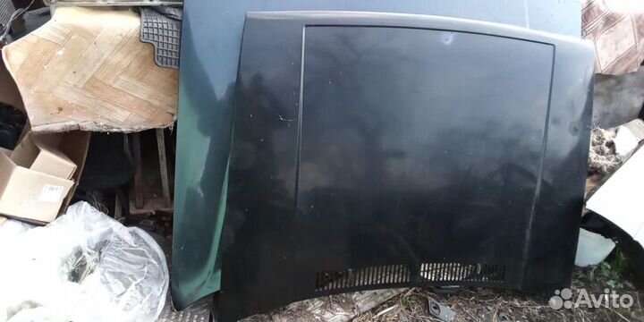 Капот volkswagen Golf 2