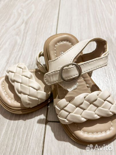Сандалии для девочки 22 размер