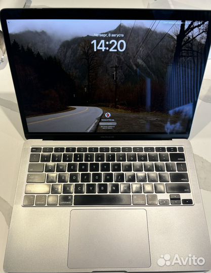 Macbook Air 13 2020 M1 (256 GB)