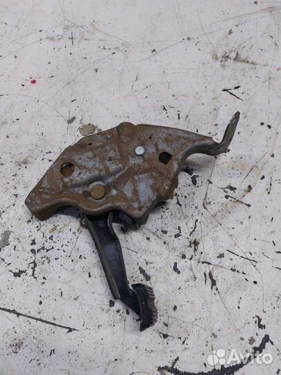 Педаль стояночного тормоза Chevrolet Lumina