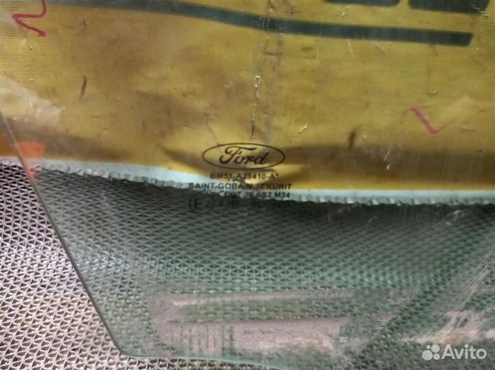 Стекло двери переднее правое ford focus 3 CB8