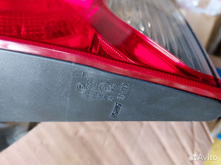 Фонарь внутренний Toyota Land Cruiser 200 2012-14