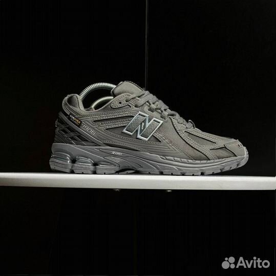 Кроссовки New Balance 1906R