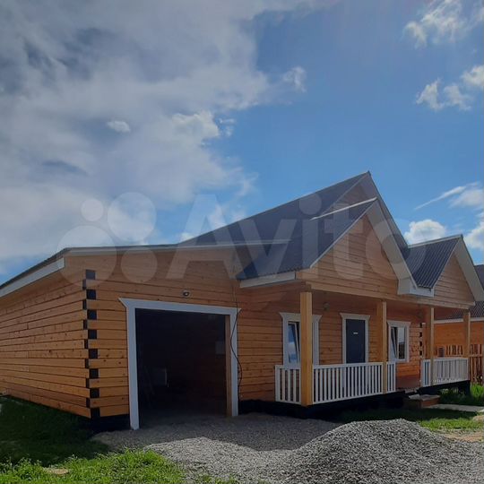 Коттедж 1602 м² на участке 10 сот.