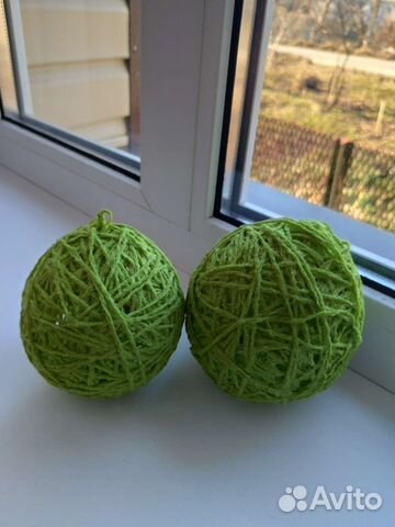 Декоративный шар из ниток для украшения