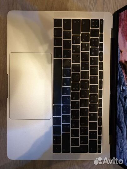 Apple MacBook Pro 13 2017 i5 8Gb 128Gb 69 циклов