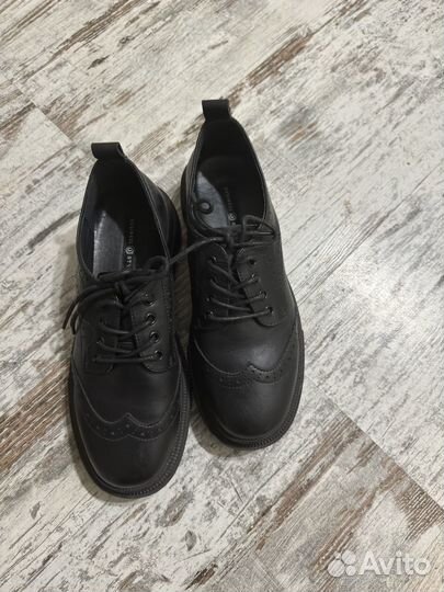 Ботинки женские 38 размера кожаные