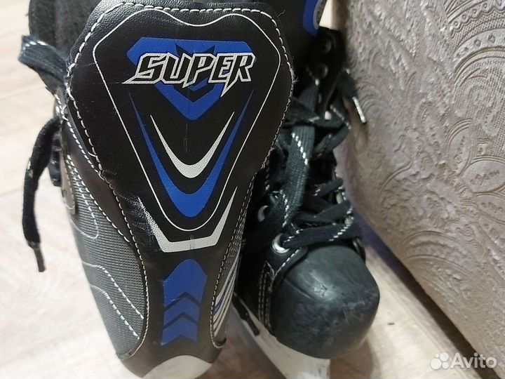 Коньки хоккейные