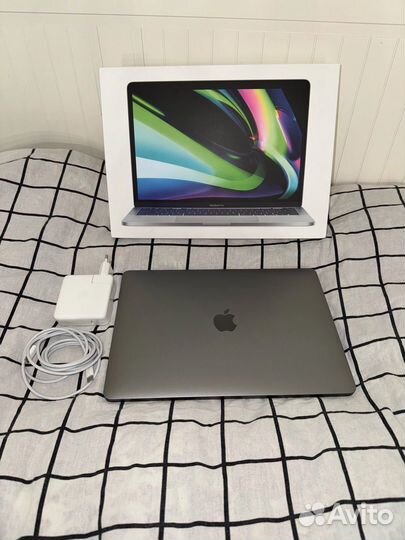 Apple macbook pro 13 2022 m2 16gb 1tb