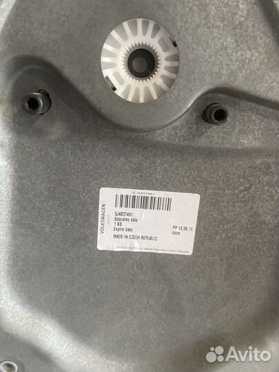 Сьеклоподъемние skoda 5j4837461