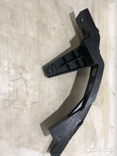 Кронштейн фары передний левый Haval F7